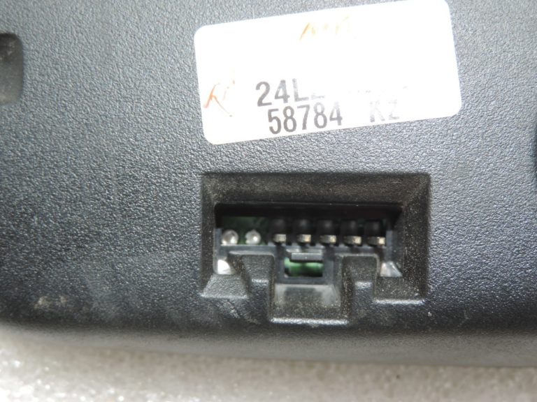 Oriģināls Toyota Avensis T25 iekšējais atpakaļskata spogulis ar automātisko aptumšošanos 8781005040