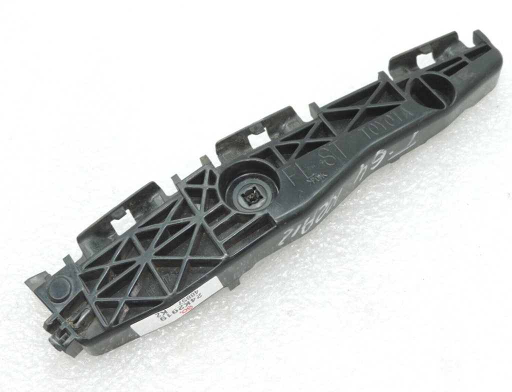 Оригинальный кронштейн заднего бампера Toyota RAV4 III (XA30), левый 5215642030