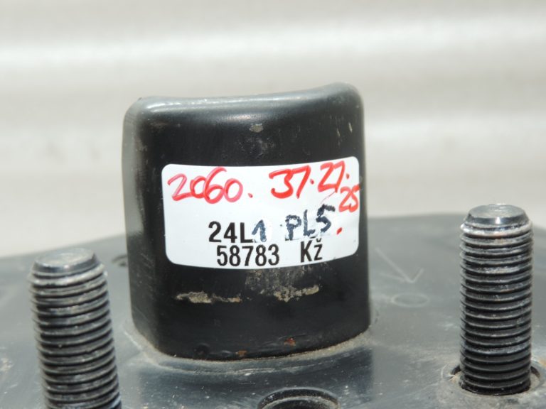 Oriģināls 2005-2012 Toyota RAV4 (XA30) rezerves riteņa stiprinājuma kronšteins 5190842040