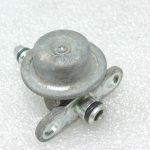 Oriģināls Toyota Yaris P9 1.3 VVT-i (2SZFE) degvielas iesmidzinātāja sliedes degvielas spiediena regulators