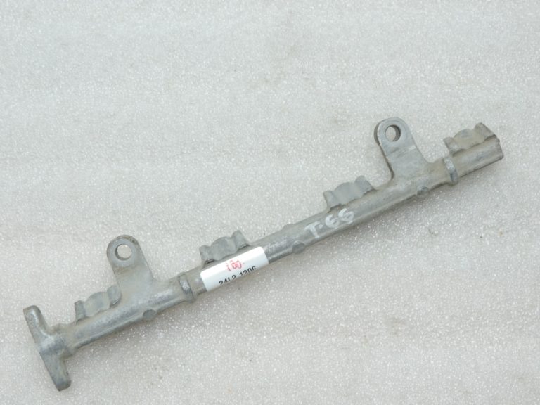 Oriģināls Toyota Yaris P9 1.3 VVT-i (2SZFE) degvielas iesmidzināšanas kolektors