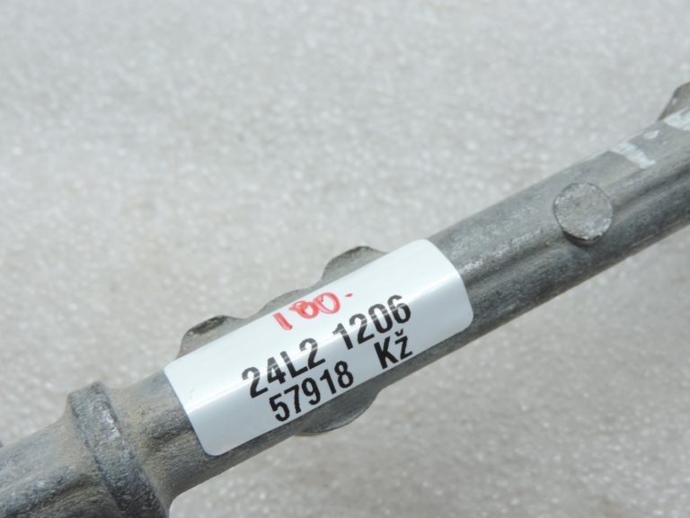 Oriģināls Toyota Yaris P9 1.3 VVT-i (2SZFE) degvielas iesmidzināšanas kolektors