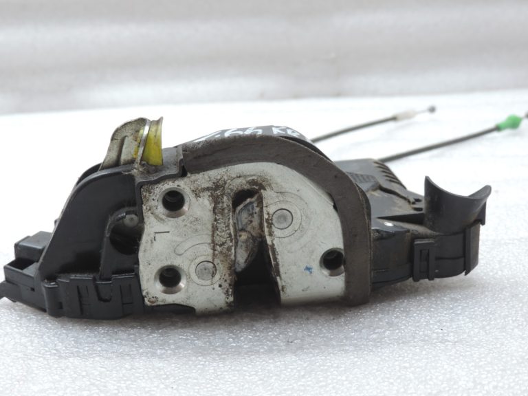 Oriģinālā Toyota Yaris P9 durvju slēdzene priekšējā kreisā centrālā bloķēšana 690400D140