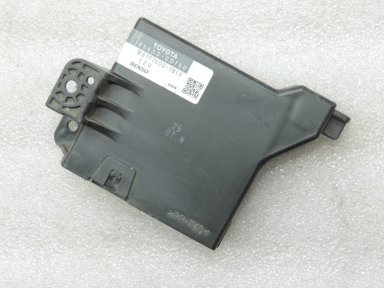 Oriģināls Toyota Yaris P9 gaisa kondicioniera pastiprinātāja vadības bloks 886500D180