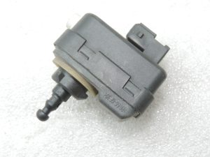 Original Toyota Yaris P9 headlight actuator left/right