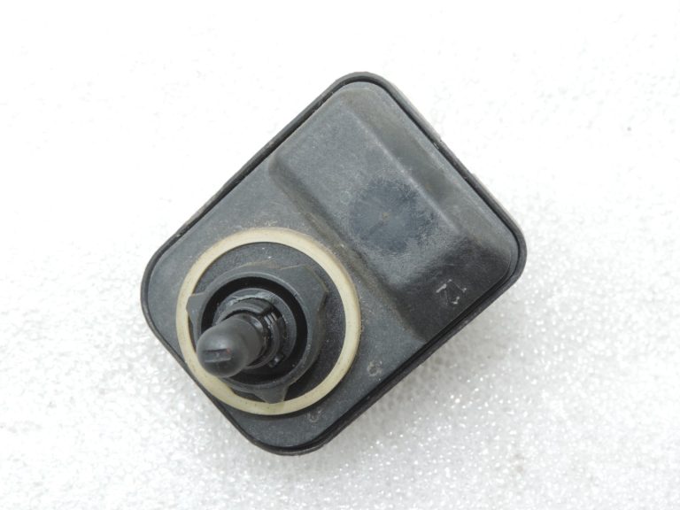 Oriģinālais Toyota Yaris P9 priekšējo lukturu servomotors kreisais/labais