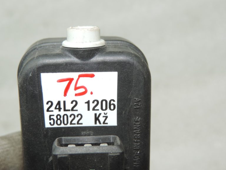 Oriģinālais Toyota Yaris P9 priekšējo lukturu servomotors kreisais/labais