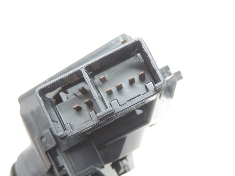 Oriģināls Toyota Yaris P9 stūres kolonnas slēdža slēdzis 846520D030