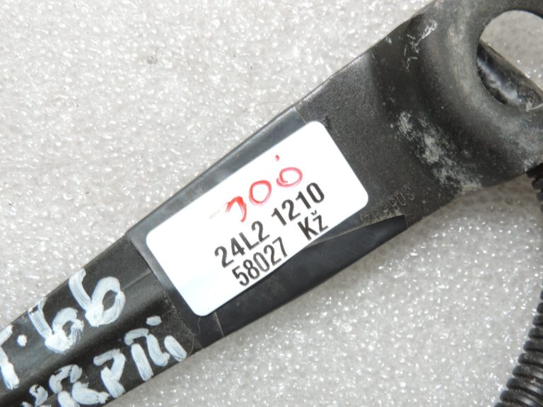 Oriģinālā Toyota Yaris P9 drošības jostas sprādze priekšējā kreisā tumši pelēka 732300D160B0