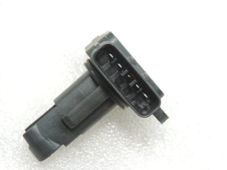 Oriģināls Toyota Yaris P9 1.3 VVT-i (2SZFE) LMM masas gaisa plūsmas sensors 222040J010