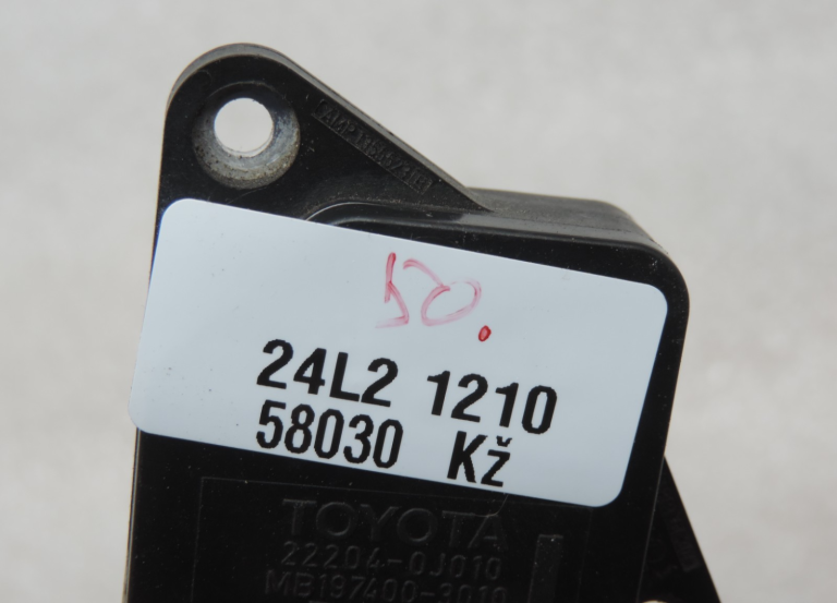 Oriģināls Toyota Yaris P9 1.3 VVT-i (2SZFE) LMM masas gaisa plūsmas sensors 222040J010