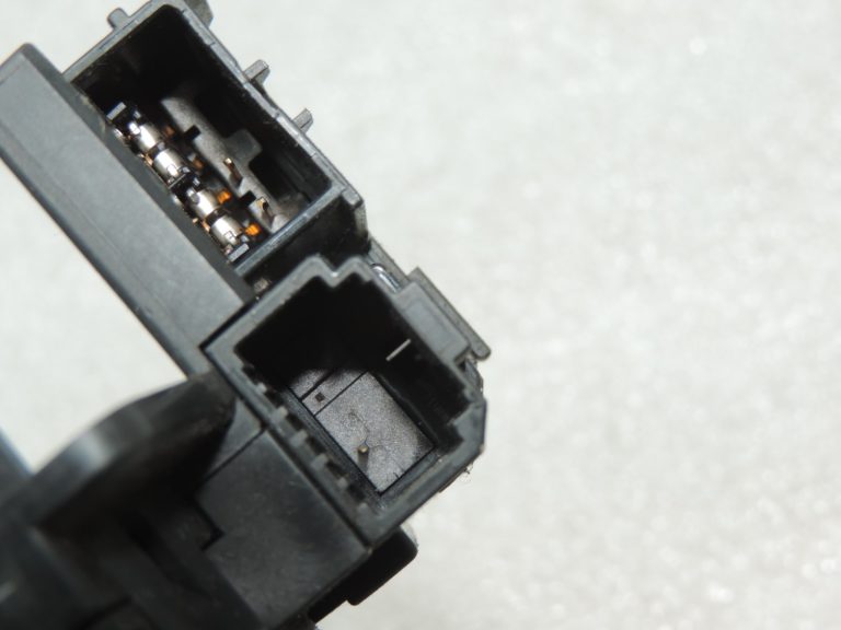 Oriģināls Toyota Yaris P9 atsperes gredzens 843060D090, 84306-0D090