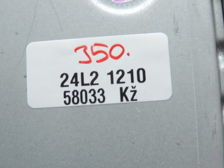 Oriģināls Toyota Yaris P9 gaisa spilvena vadības bloks 8917052A50