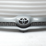 Oriģināls 2004-2009 Toyota Corolla Verso AR10 radiatora režģis krāsa: 1C3