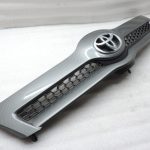 Oriģināls 2004-2009 Toyota Corolla Verso AR10 radiatora režģis krāsa: 1C3