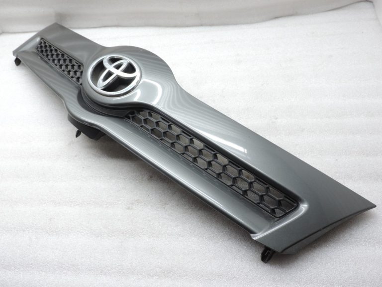 Oriģināls 2004-2009 Toyota Corolla Verso AR10 radiatora režģis krāsa: 1C3