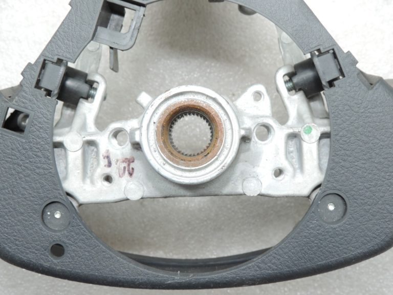 Oriģinālais 2004-2009 Toyota Corolla Verso AR10 stūres rats ādas 451000F041B0