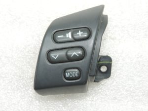 Oriģinālais 2004-2009 Toyota Corolla Verso AR10 stūres rata radio pārslēdzējs 451000F041B0