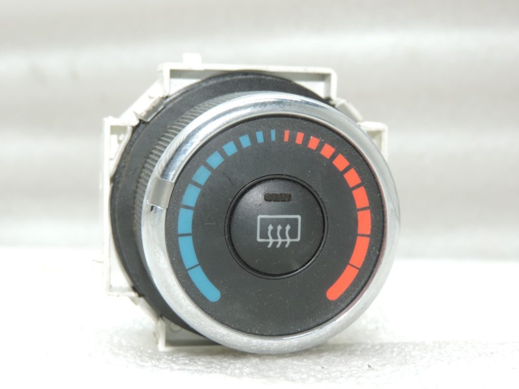 Original 2011-2014 Toyota Yaris P13 air conditioning heating temperature switch