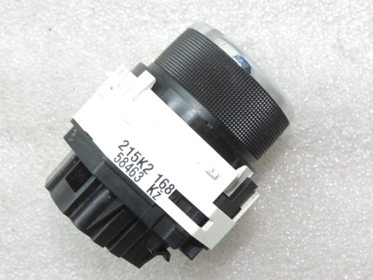 Oriģinālais 2011-2014 Toyota Yaris P13 gaisa kondicionēšanas apsildes temperatūras slēdzis
