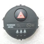 Oriģinālais 2011-2020 Toyota Yaris P13 avārijas signalizācijas slēdzis 839500D050, 83950-0D050