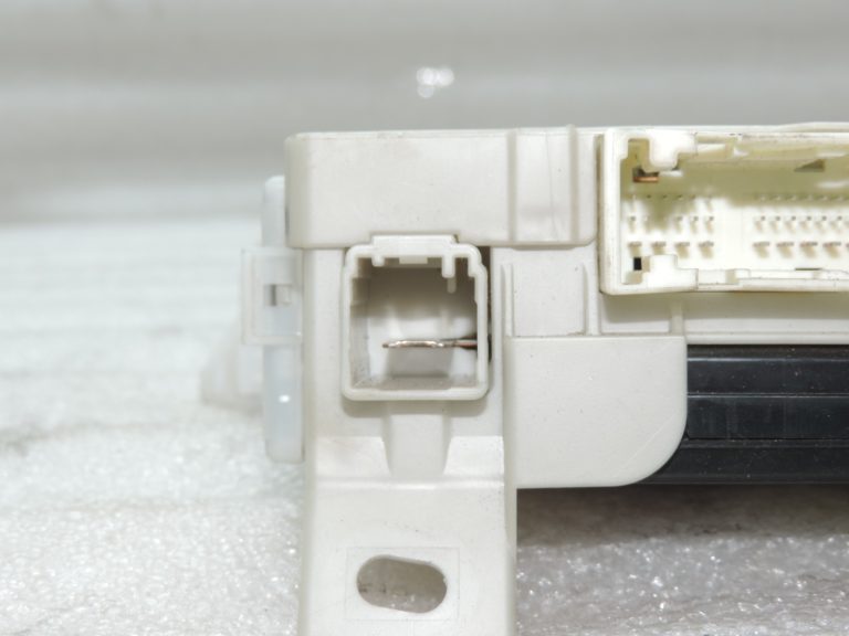 Oriģināls 2011-2014 Toyota Yaris BCM komforta vadības bloks