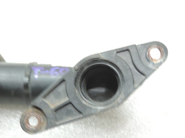 Oriģinālā 2011-2020 Toyota Yaris P13 1.3 VVT-i radiatora atloka caurule