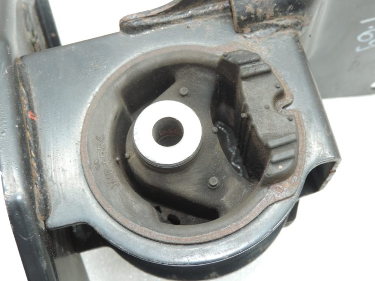 Oriģināls Toyota Yaris P13 1.3 1NR-FE Dzinēja stiprinājums kreisajā pusē 1237247100 123720Y150