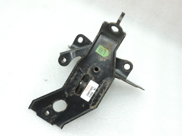 Oriģināls Toyota Yaris P13 1.3 1NR-FE Dzinēja stiprinājums kreisajā pusē 1237247100 123720Y150