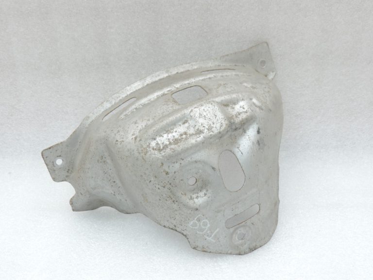 Oriģināls Toyota Yaris P13 1.3 1NR-FE siltuma vairogs 1716747011