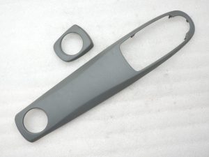Oriģinālais 2011-2014 Toyota Yaris P13 instrumentu paneļa vāka komplekts 554700D030B0