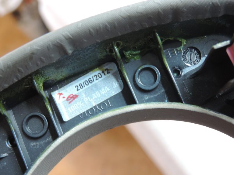 Oriģinālais 2011-2014 Toyota Yaris P13 instrumentu paneļa vāka komplekts 554700D030B0