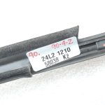 Oriģināls Toyota Yaris P13 Priekšējā labā loga blīvējuma līstes 681600D150