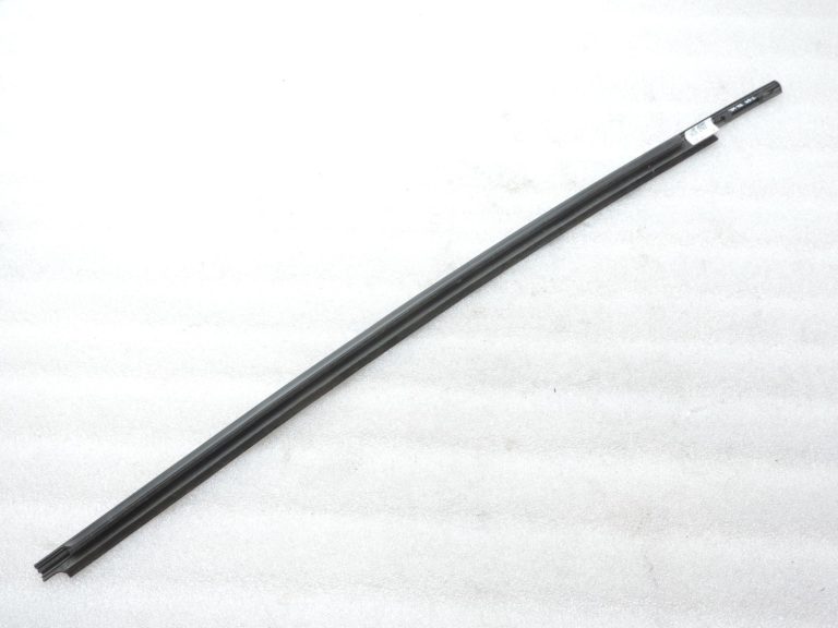 Oriģināls Toyota Yaris P13 priekšējā kreisā loga blīvējuma līstes 682100D150