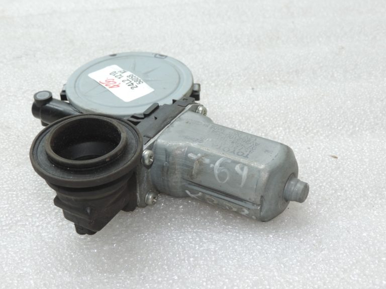 Oriģināls Toyota Yaris P13 priekšējais kreisais loga regulatora motors 698200D300