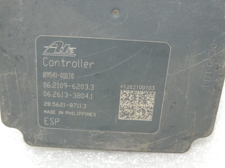 Oriģināls Toyota Yaris P13 ABS sūknis 89541-0D170, 44540-0D100
