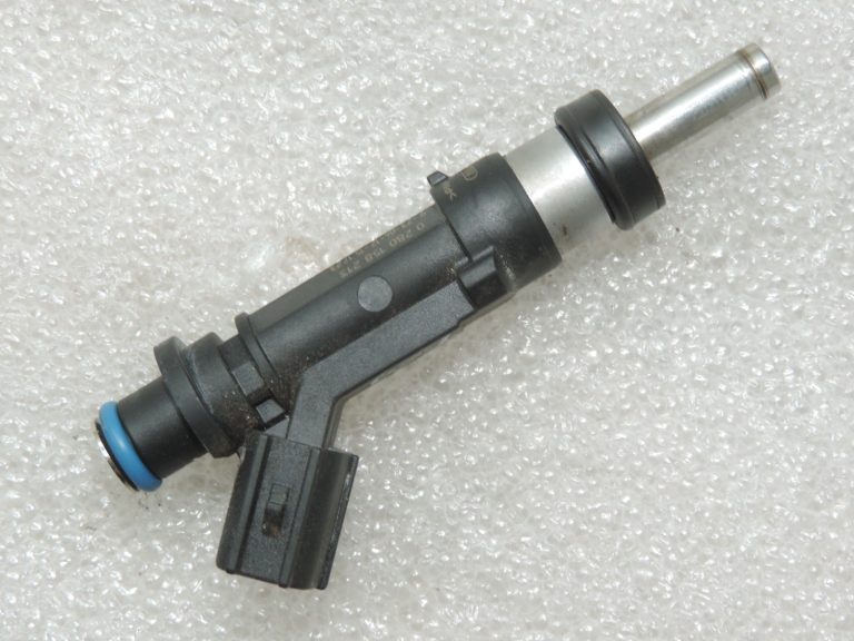 Oriģinālā 2005-2020 Toyota Yaris P9/P13 1.3 VVT-i Inžektora sprausla