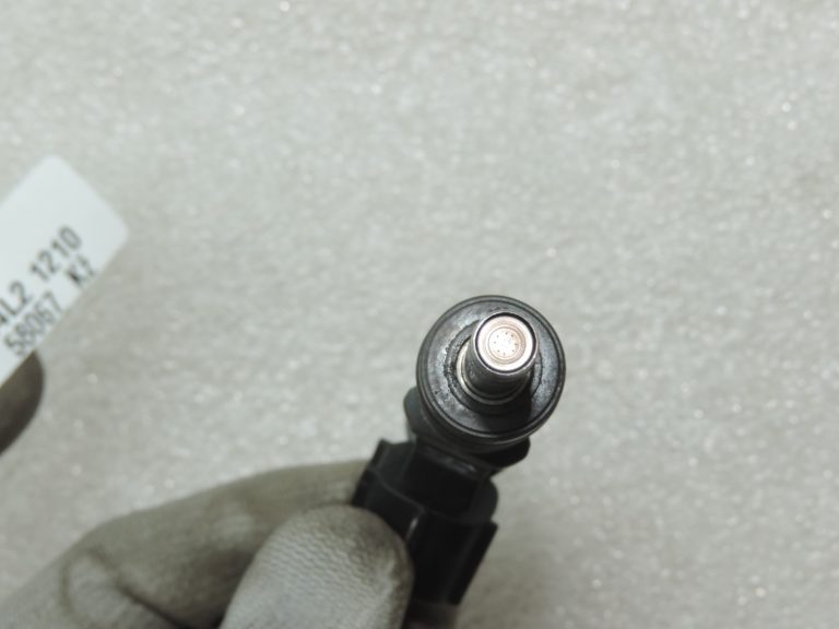 Oriģinālā 2005-2020 Toyota Yaris P9/P13 1.3 VVT-i Inžektora sprausla