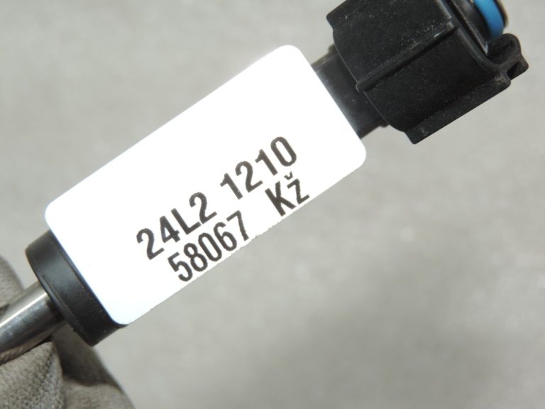 Oriģinālā 2005-2020 Toyota Yaris P9/P13 1.3 VVT-i Inžektora sprausla