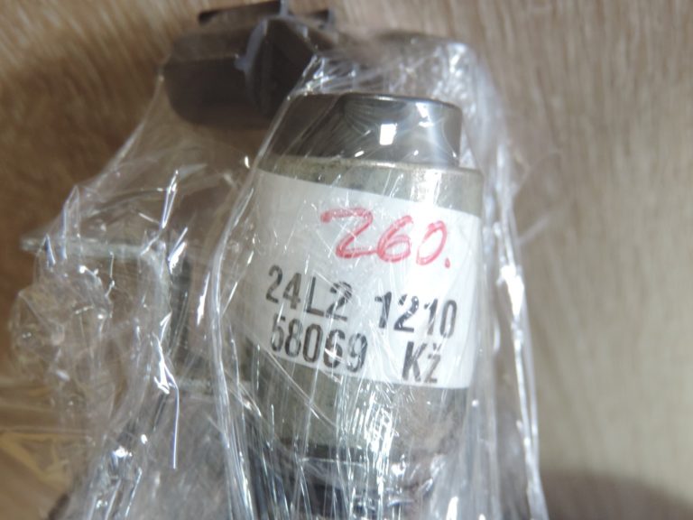 Oriģināls Toyota Yaris P9/P13 1.3 VVT-i sadales vārstu komplekts