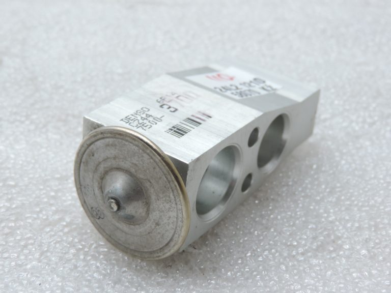 Oriģinālais 2005-2020 Toyota Yaris P9/P13 gaisa kondicioniera iztvaicētāja izplešanās vārsts
