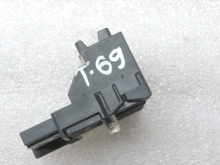 Oriģināls Toyota Yaris P9/P13 akumulatora drošinātājs Fusible Link Main 80A Alt 120A