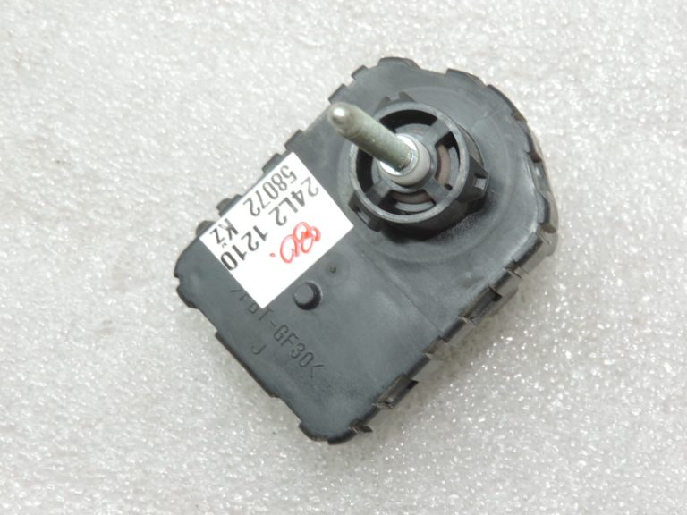 Oriģinālais 2012-2014 Toyota Yaris P13 priekšējo lukturu pūtējs kreisais/labais