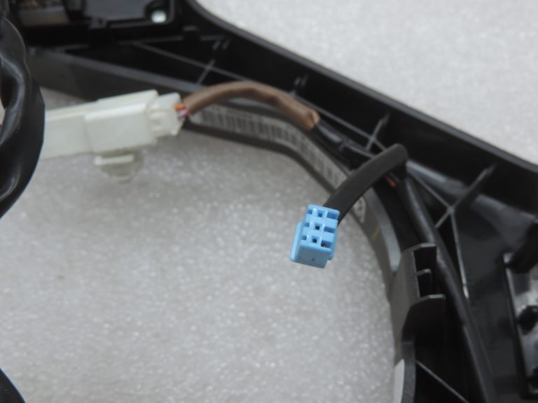 Oriģināls Toyota Avensis T27 stūres riteņa slēdža instalācijas komplekts 8425005030