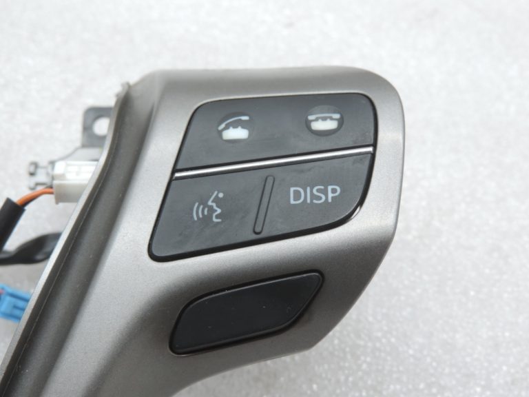 Oriģināls Toyota Avensis T27 stūres riteņa slēdža instalācijas komplekts 8425005030