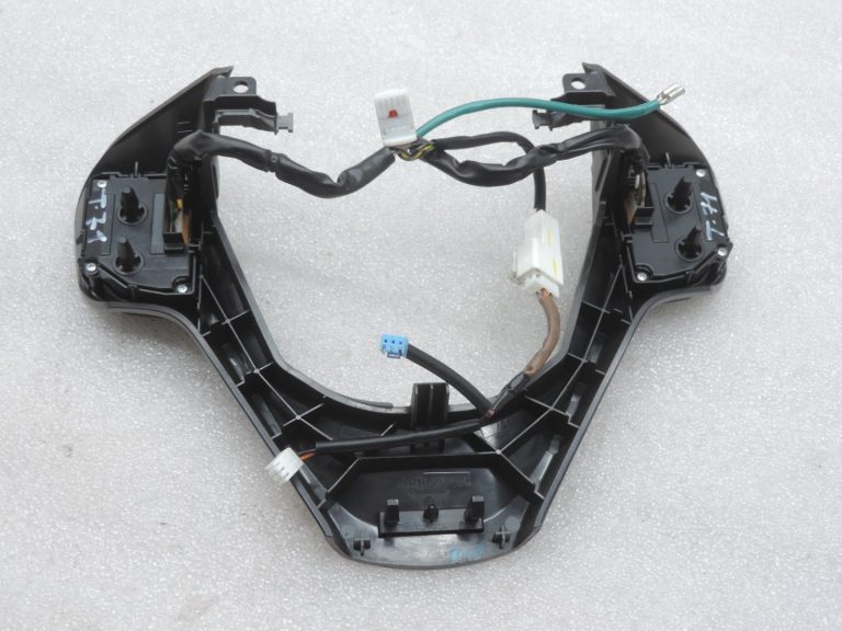 Oriģināls Toyota Avensis T27 stūres riteņa slēdža instalācijas komplekts 8425005030