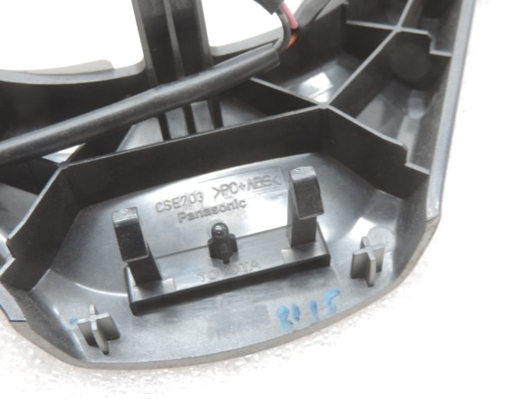 Oriģināls Toyota Avensis T27 stūres riteņa slēdža instalācijas komplekts 8425005030