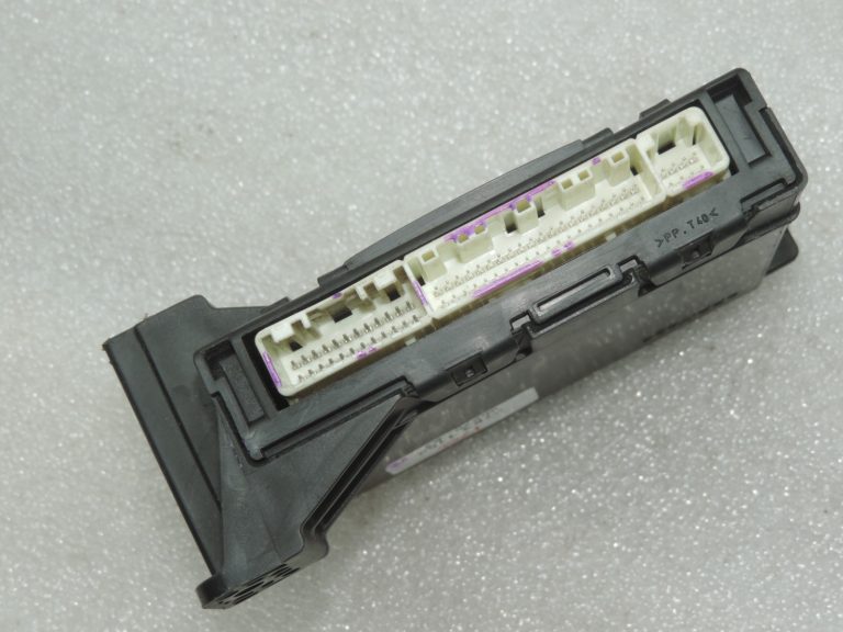 Oriģināls Toyota Avensis T27 gaisa kondicionēšanas Climatronic vadības bloks 88650-05251