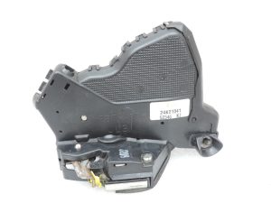 Подлинная Toyota Corolla Verso AR10 Замок двери передней левой 6904002152 69040-02152