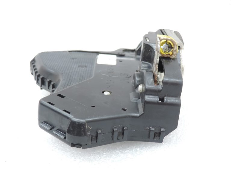 Oriģinālā Toyota Corolla Verso AR10 durvju slēdzene priekšējā kreisā 6904002152 69040-02152